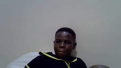 Snapshot of sweetcammilla chatting on 10.17.25 sweetcammilla online show from 10.17.25