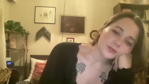 Snapshot of sweetcandyangel chatting on 11.26.25 sweetcandy online show from 11.26.25