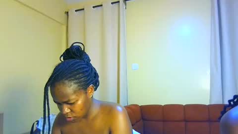 Snapshot of sweetcarl12 chatting on 06.14.26 melsy online show from 06.14.26