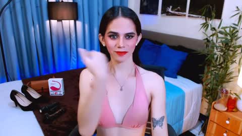 its your chesca  online show from 12.04.24