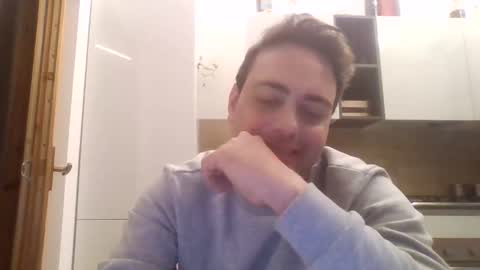 Snapshot of sweetcock19cm chatting on 01.12.25 sweetcock19cm online show from 01.12.25
