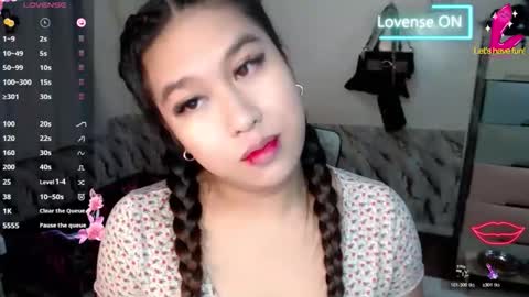 Snapshot of sweetcrizel12 chatting on 10.25.25 SweetSpicy Chloe online show from 10.25.25