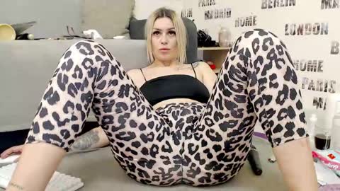 Daiana  Onlyfans - Blonddaiana online show from 05.28.26