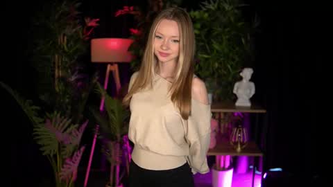 Lina online show from 02.15.26