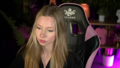 Lina online show from 02.16.26