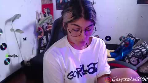 Abril online show from 12.10.24