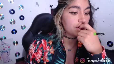 Abril online show from 03.09.25