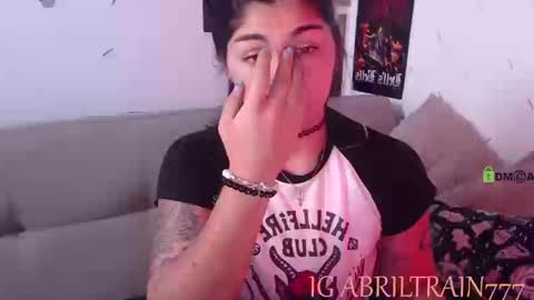 Abril online show from 09.20.25