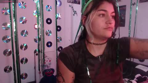 Abril online show from 09.29.25