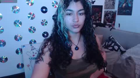 Abril online show from 10.20.25