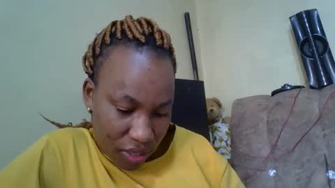 Snapshot of sweetdiva2012 chatting on 10.08.25 sweetdiva2012 online show from 10.08.25