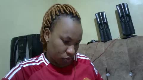 Snapshot of sweetdiva2012 chatting on 10.09.25 sweetdiva2012 online show from 10.09.25