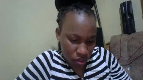 Snapshot of sweetdiva2012 chatting on 10.26.25 sweetdiva2012 online show from 10.26.25