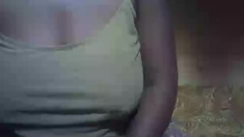 Snapshot of sweetdivah2 chatting on 06.20.26 divinah online show from 06.20.26