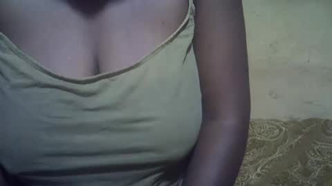 Snapshot of sweetdivah2 chatting on 07.10.26 divinah online show from 07.10.26