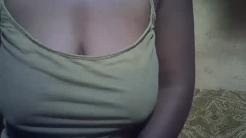 Snapshot of sweetdivah2 chatting on 07.18.26 divinah online show from 07.18.26