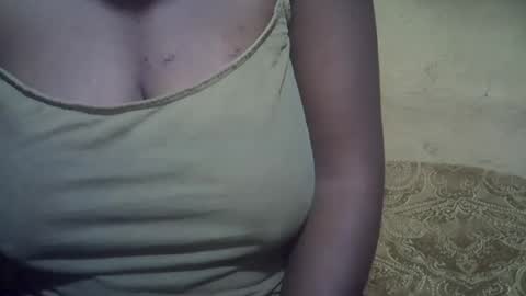 Snapshot of sweetdivah2 chatting on 07.24.26 divinah online show from 07.24.26