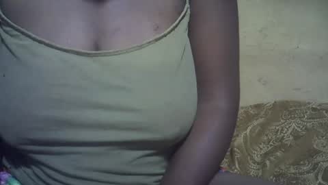 Snapshot of sweetdivah2 chatting on 07.26.26 divinah online show from 07.26.26