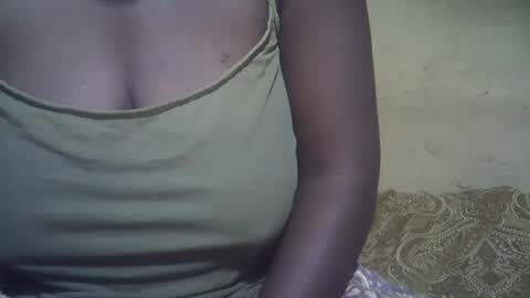 Snapshot of sweetdivah2 chatting on 07.28.26 divinah online show from 07.28.26