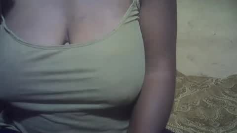 Snapshot of sweetdivah2 chatting on 08.01.26 divinah online show from 08.01.26