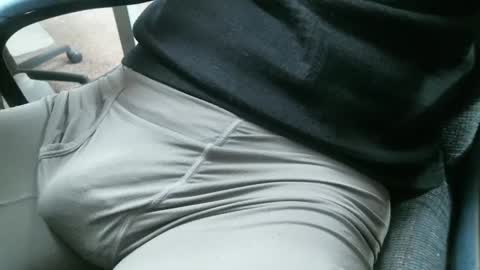 Snapshot of sweetdong chatting on 01.31.25 Stick around its a grower online show from 01.31.25