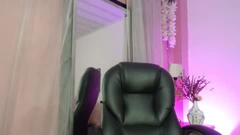 Snapshot of sweetgh_ chatting on 10.14.25 Sweet online show from 10.14.25