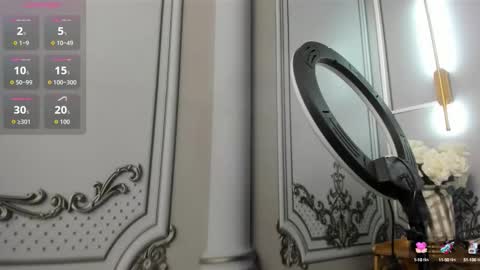 Snapshot of sweetgirl4u_ chatting on 10.09.25 MIA  online show from 10.09.25