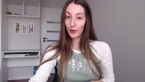 Snapshot of sweetheart_77 chatting on 05.12.26 Emma online show from 05.12.26