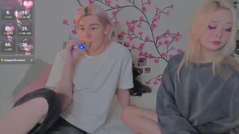 sweethearts_friends online show from 03.10.26