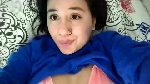 Ana Mara  i cant Make noise My family is here  online show from 02.26.25