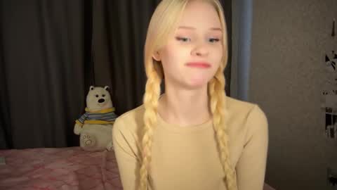 sweetie Lisa3 online show from 01.04.25