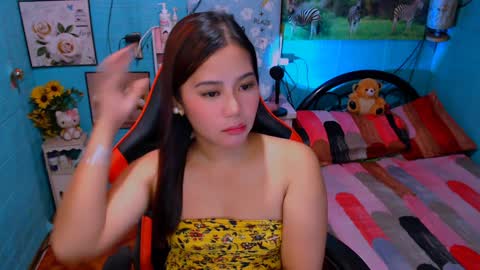 Nicole online show from 01.16.25