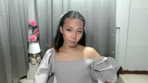 Snapshot of sweetiie_caren chatting on 01.11.25 CAREN online show from 01.11.25