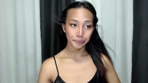 Snapshot of sweetiie_caren chatting on 01.17.25 CAREN online show from 01.17.25