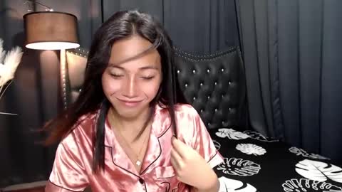 Snapshot of sweetiie_caren chatting on 03.05.25 CAREN online show from 03.05.25