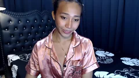 Snapshot of sweetiie_caren chatting on 03.05.25 CAREN online show from 03.05.25