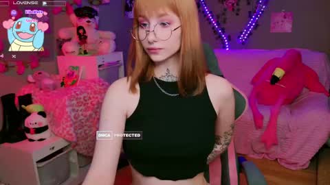 Snapshot of sweetjinks chatting on 05.05.26 . Felin . online show from 05.05.26