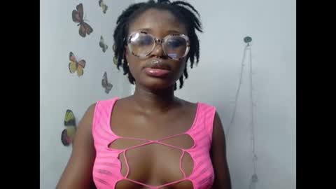 Snapshot of sweetjuicyclit chatting on 07.03.26 zuri online show from 07.03.26