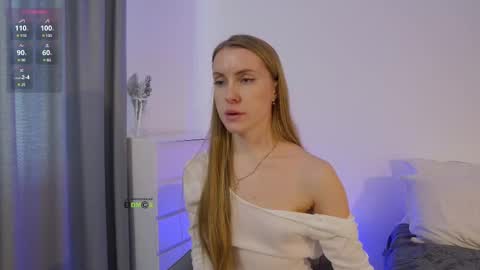 SweetKira1 online show from 02.11.25