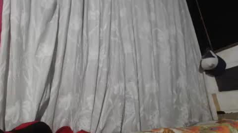 Snapshot of sweetlatinakim chatting on 03.01.25 Camilo online show from 03.01.25