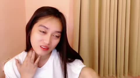Snapshot of sweetleah_1998 chatting on 12.15.24 Leah online show from 12.15.24