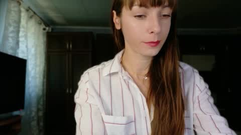 Snapshot of sweetledyselin chatting on 09.16.25 SweetLedySelin online show from 09.16.25