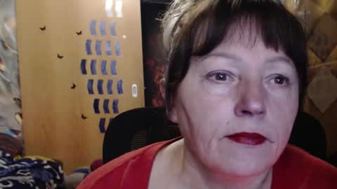 Snapshot of sweetli_angel chatting on 10.28.25 sweetli_angel online show from 10.28.25
