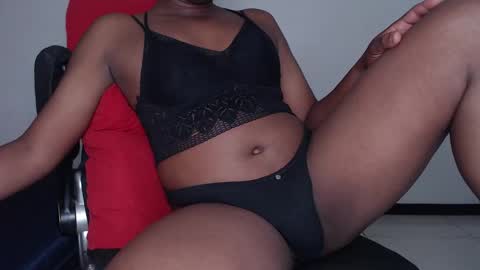 mayra online show from 11.18.25