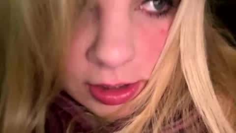 Lisa  online show from 04.16.26