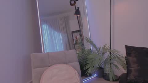 Lizzy online show from 12.14.24