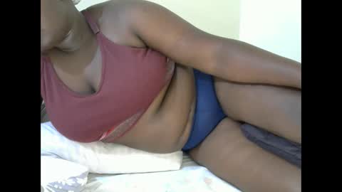 Snapshot of sweetlov07 chatting on 01.05.25 penty online show from 01.05.25