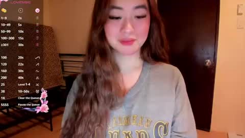 Snapshot of sweetlovepinay04 chatting on 06.28.26 Zoe online show from 06.28.26