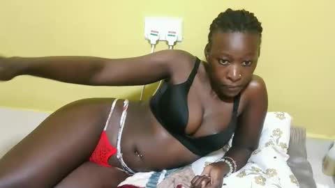 Snapshot of sweetmaya32 chatting on 03.24.26 Maya online show from 03.24.26