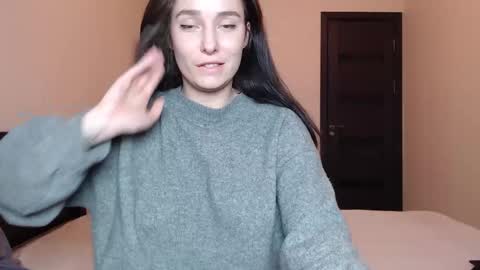 Mia online show from 12.05.25